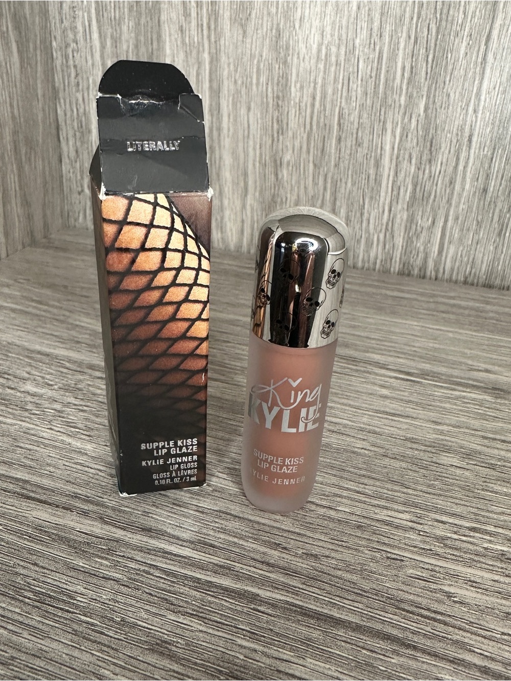 King Kylie Supple Kiss Lip Glaze- Litterally